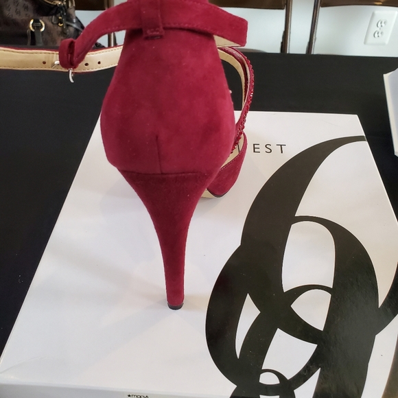 Shoes - Picture 4 of 5